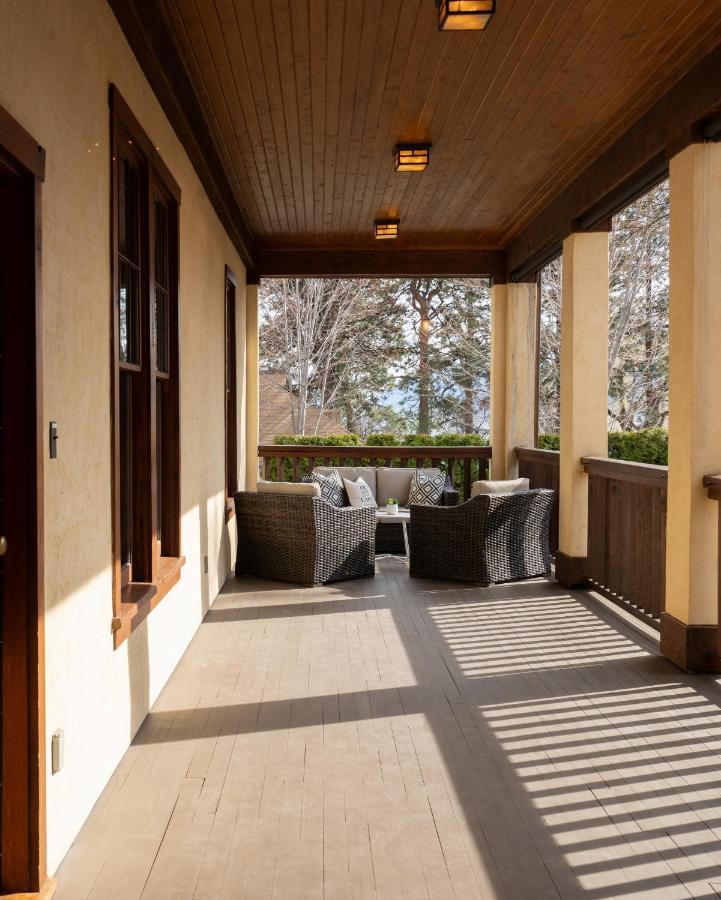 Naramata Inn エクステリア 写真